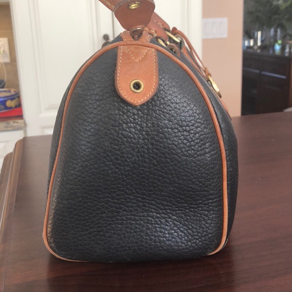 Vintage Dooney and Bourke - Picture 3 of 8